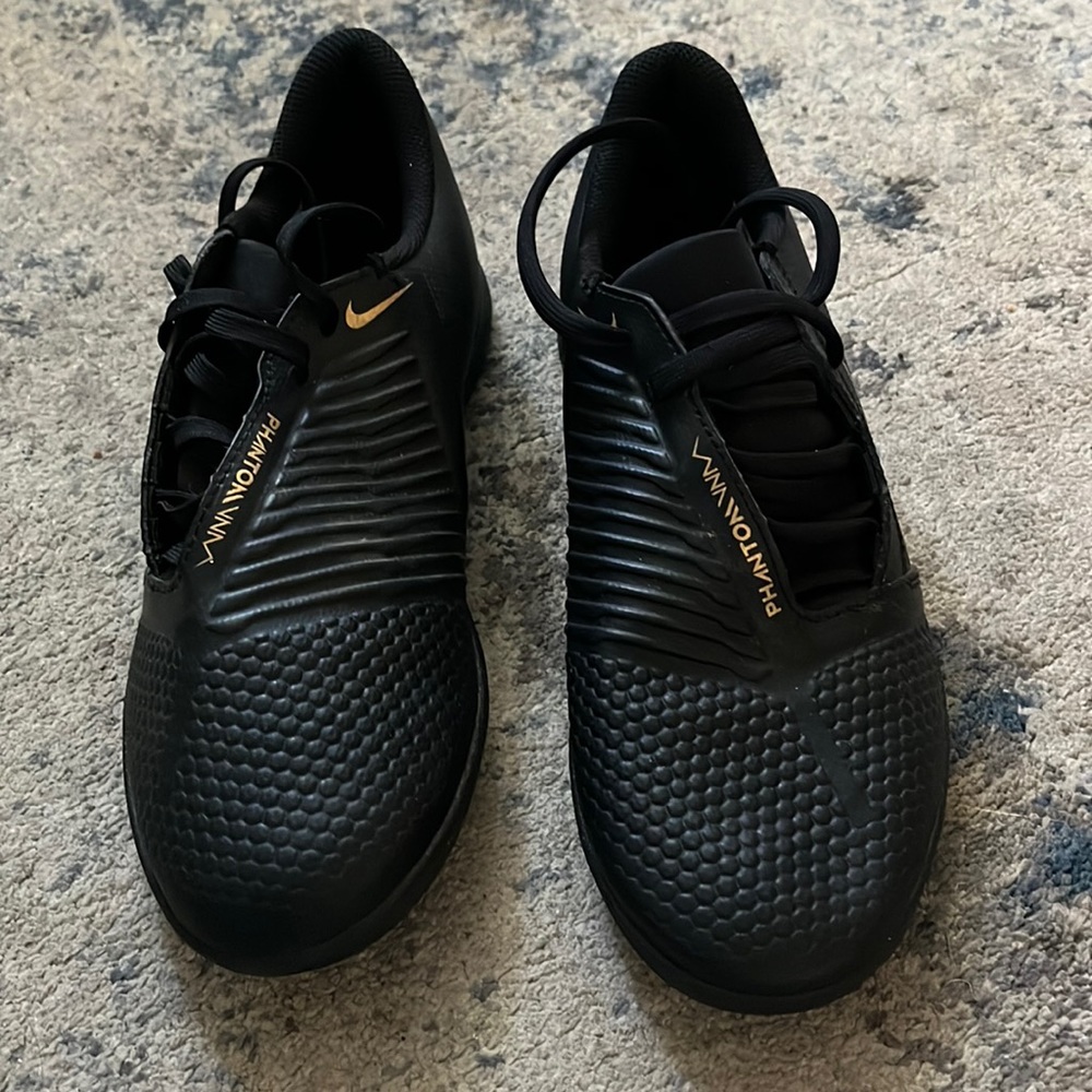 Never worn Nike Phantom Venom indoor soccer shoes
